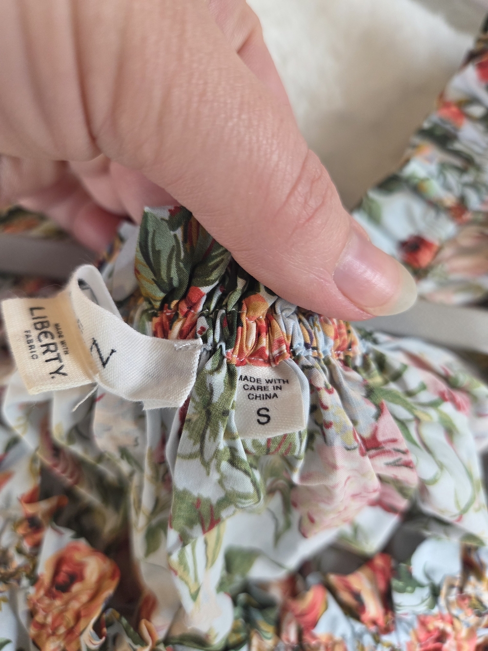 Leanne Dress In Calico Garden - Picture 4 of 8